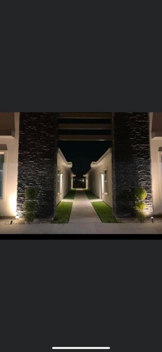 904 E la Cantera Ave in McAllen, TX - Building Photo