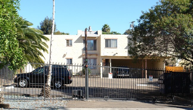 3780 Swift Ave in San Diego, CA - Building Photo - Building Photo