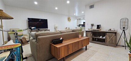 1845 NW 4th Ave in Boca Raton, FL - Building Photo - Building Photo