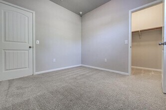 6705 Loretta White Ln in Austin, TX - Building Photo - Building Photo