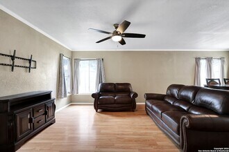 358 Saratoga Dr in San Antonio, TX - Building Photo - Building Photo
