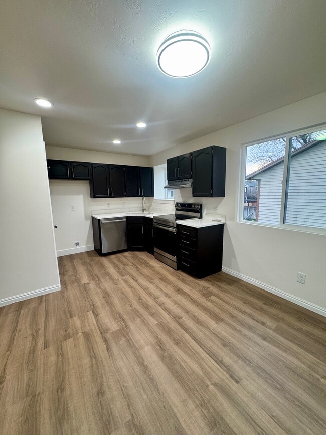 917 Dorothea Way in Salt Lake City, UT - Building Photo - Building Photo