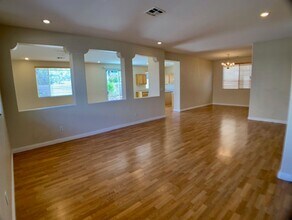 9679 Ridgebluff Ave in Las Vegas, NV - Building Photo - Building Photo