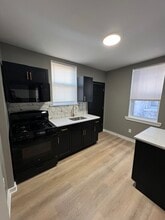 930 Pennell St in Chester, PA - Building Photo - Building Photo