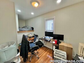 49 Beech Glen St in Boston, MA - Foto de edificio - Building Photo