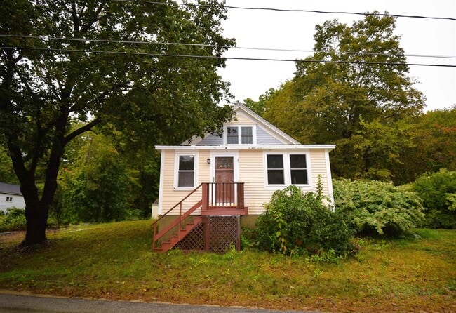 property at 12 River Rd