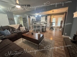 605 Short St in Knob Noster, MO - Building Photo - Building Photo