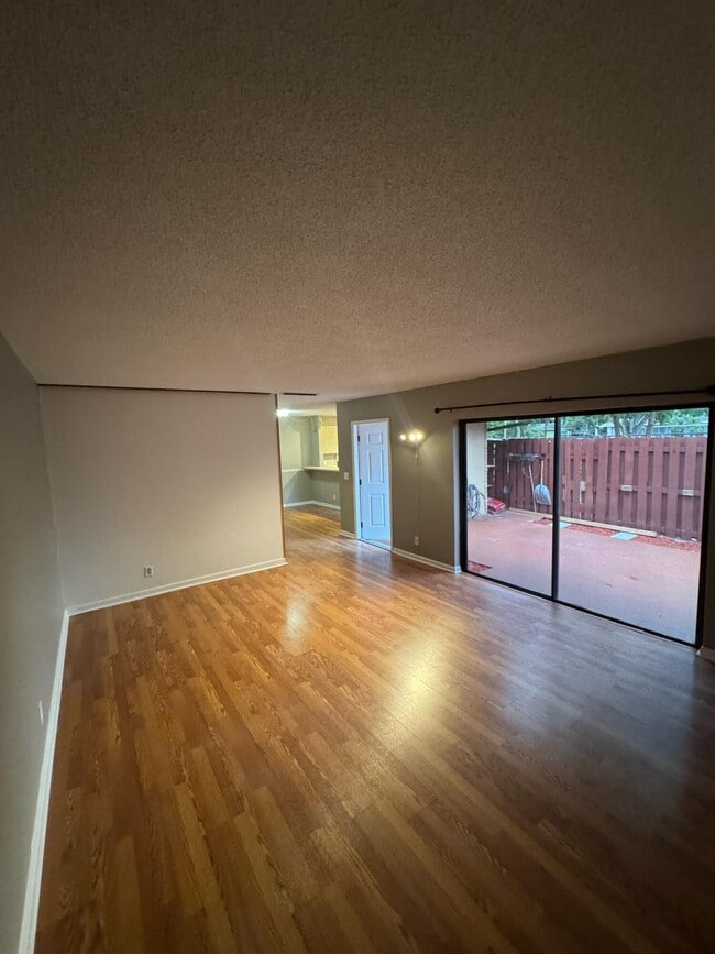 1458 N Lawnwood Cir in Fort Pierce, FL - Foto de edificio - Building Photo