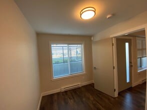 45150 Thomas Rd in Chilliwack, BC - Building Photo - Building Photo