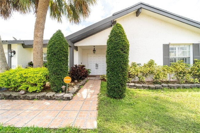 7354 NW 49th Ct in Lauderhill, FL - Building Photo - Building Photo