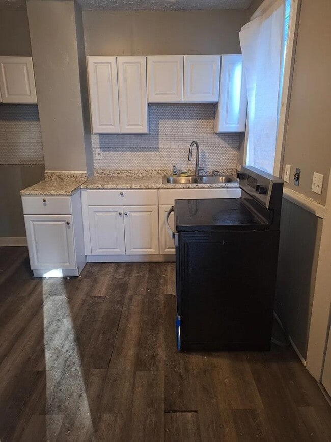 2355 E 86th St in Cleveland, OH - Building Photo - Building Photo