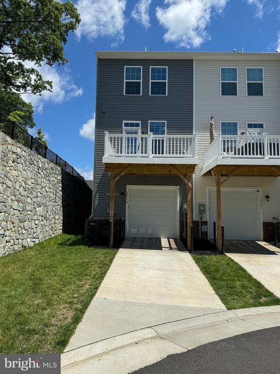 18374 Reaper Hl Ct in Triangle, VA - Foto de edificio - Building Photo
