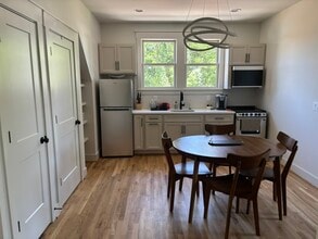1908 Elliott Ave, Unit 1908 B in Nashville, TN - Building Photo - Building Photo