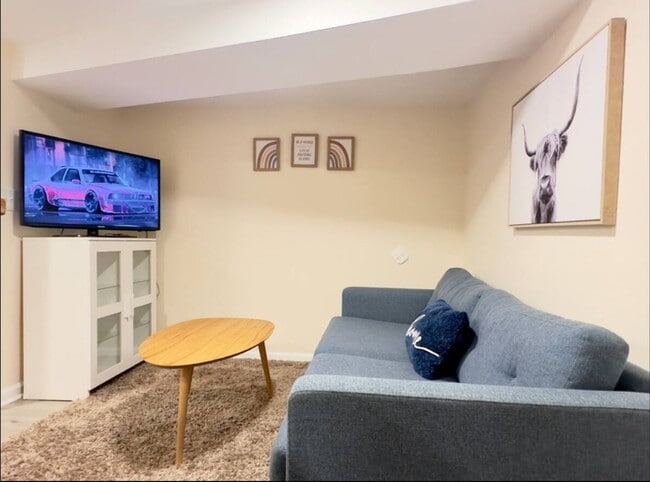 1400 West Virginia Ave NE in Washington, DC - Foto de edificio - Building Photo