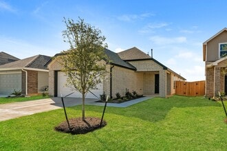 3017 Wood Lily Dr in Brookshire, TX - Building Photo - Building Photo
