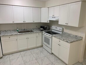 1450 SW 2nd Ave in Dania Beach, FL - Building Photo - Building Photo