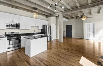 809 E 40th St, Unit 3-5 in Chicago, IL - Building Photo - Building Photo