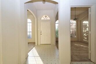 8811 Norham Dr in Houston, TX - Building Photo - Building Photo