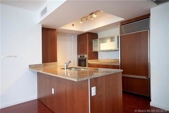 17201 Collins Ave-Unit -3703 in Sunny Isles Beach, FL - Building Photo - Building Photo