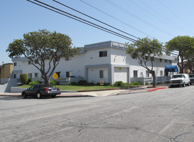 Imperial Romano Apartments in Torrance, CA - Building Photo - Building Photo