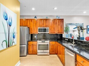 2249 NE 9th Ave in Wilton Manors, FL - Building Photo - Building Photo