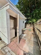 2516 Cleveland St in Hollywood, FL - Building Photo - Building Photo