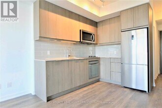 36 Forest Manor Rd in Toronto, ON - Building Photo - Building Photo