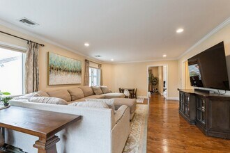 123 Brookside Ave in Cresskill, NJ - Building Photo - Building Photo