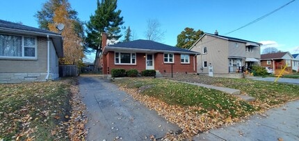 34 Hastings Dr in Belleville, ON - Building Photo - Building Photo