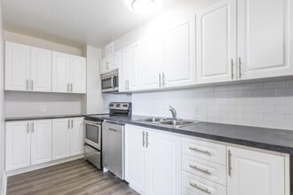 2 Quebec in Guelph, ON - Building Photo - Interior Photo