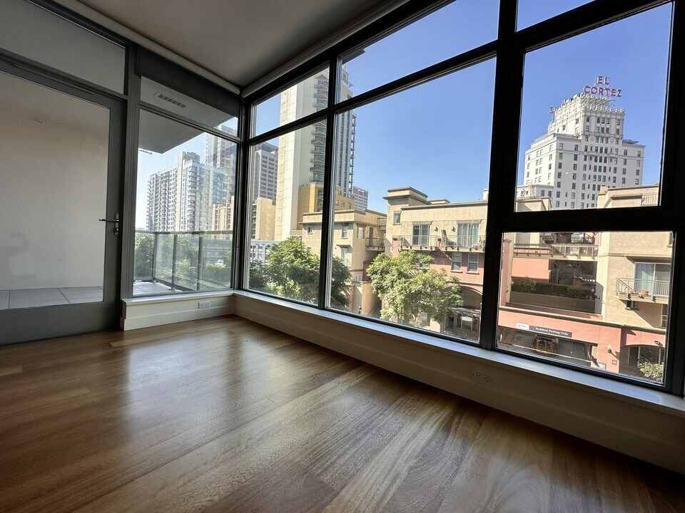 1441 9th Ave, Unit 4th floor in San Diego, CA - Building Photo