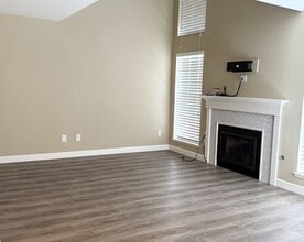212 Pebblecreek Ct in Martinez, CA - Building Photo - Building Photo
