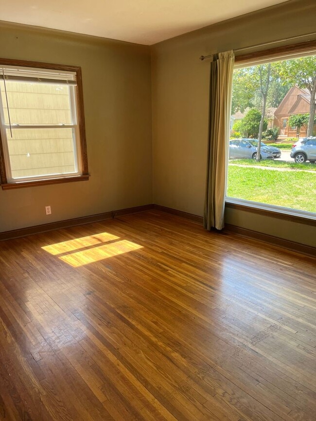 868 20th Ave SE in Minneapolis, MN - Building Photo - Building Photo