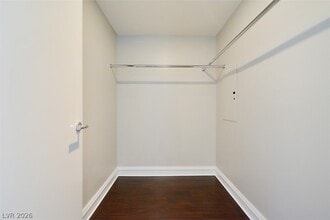 2700 S Las Vegas Blvd in Las Vegas, NV - Building Photo - Building Photo