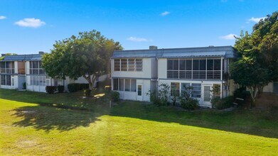 374 Tuscany Ln in Delray Beach, FL - Building Photo - Building Photo