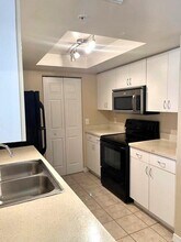 4167 N Haverhill Rd in West Palm Beach, FL - Building Photo - Building Photo