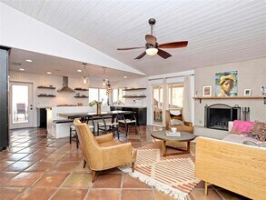 5209 Fort Mason Dr in Austin, TX - Building Photo - Building Photo
