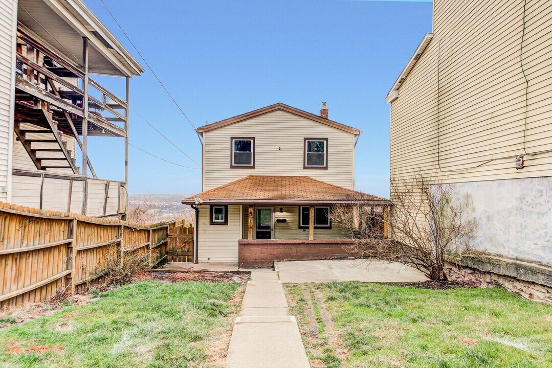 5 Renwick St in Pittsburgh, PA - Building Photo