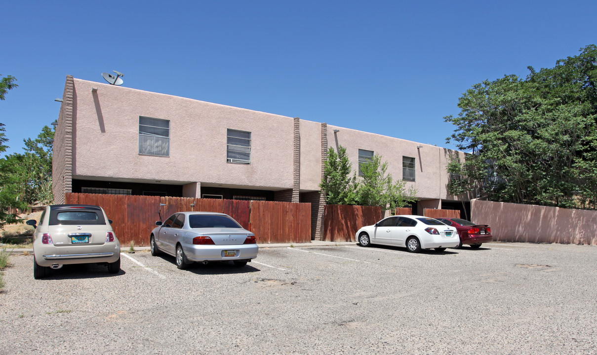 1300 Lead Ave SE in Albuquerque, NM - Foto de edificio