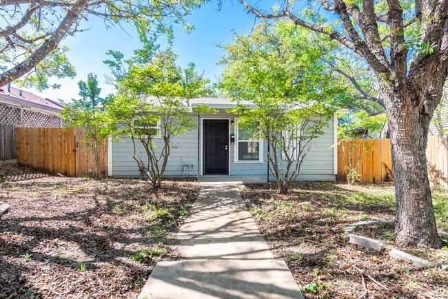 property at 1013 E 10th St