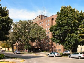 Pickett Place Apartments