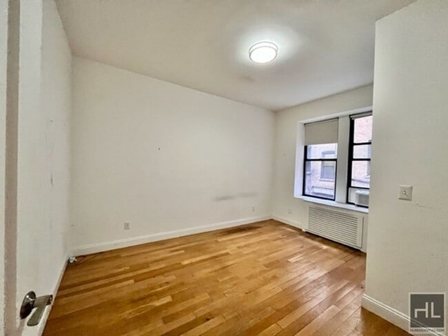 206 W 104th St