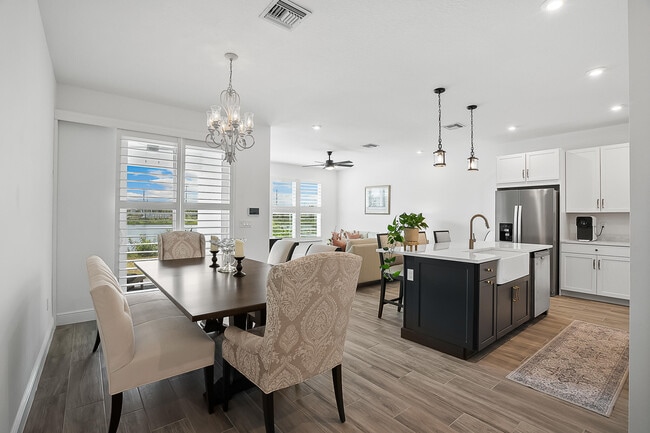 3550 NW Solange Ct in Jensen Beach, FL - Building Photo - Building Photo