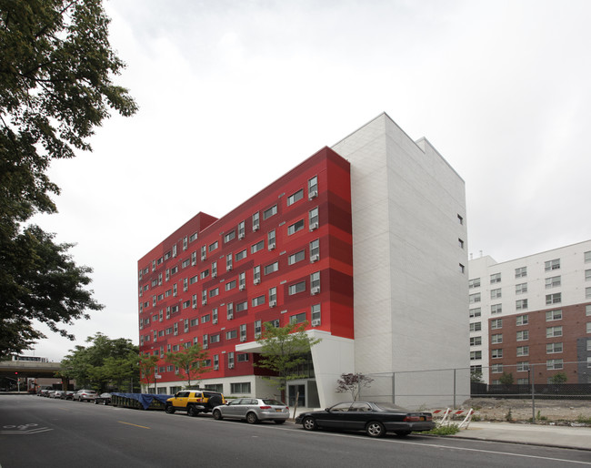 40 Vanderbilt in Brooklyn, NY - Foto de edificio - Building Photo