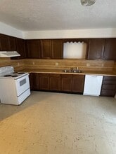 131 Crystal Cir in Norman, OK - Building Photo - Building Photo