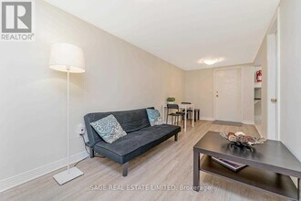 118 Braemar Ave in Toronto, ON - Building Photo - Building Photo