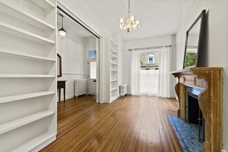 1119 N Calvert St in Baltimore, MD - Building Photo - Building Photo