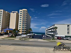 3724 S Atlantic Ave in Daytona Beach Shores, FL - Building Photo - Building Photo