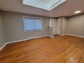 137 Rosemont Dr in Coraopolis, PA - Building Photo - Building Photo