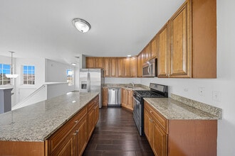 1070 Turin Dr in Hampshire, IL - Building Photo - Building Photo